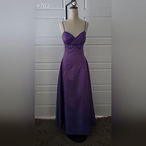 Purple Sleeveless A-line Prom Formal Dress